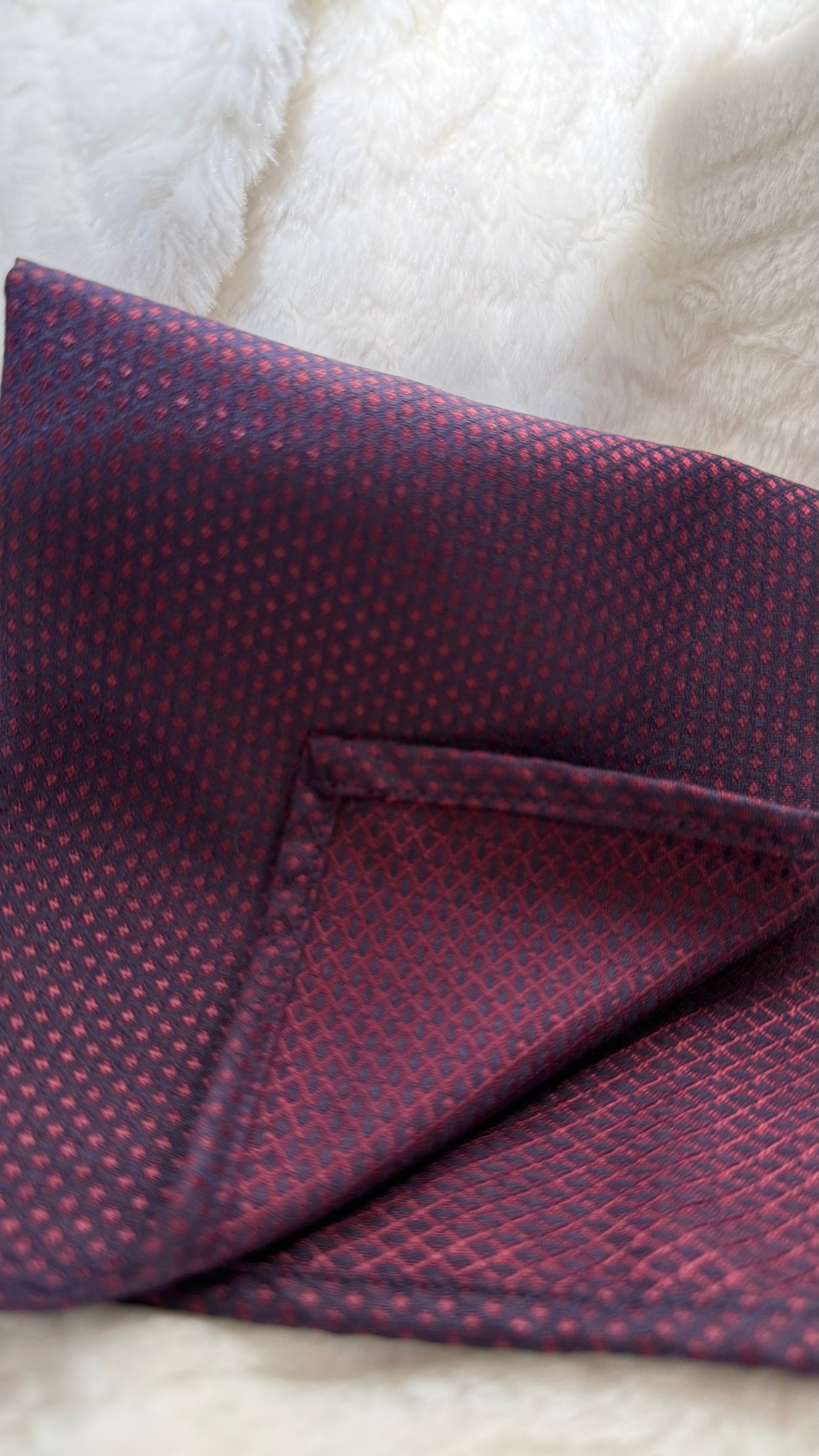 Dual-Finish Diamond Weave Pocket Square – Royal Burgundy